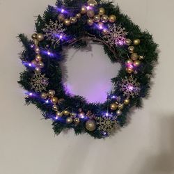 Beautiful Christmas Wreath With Led Lights That Change Colors 