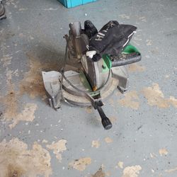 Hitachi Saw