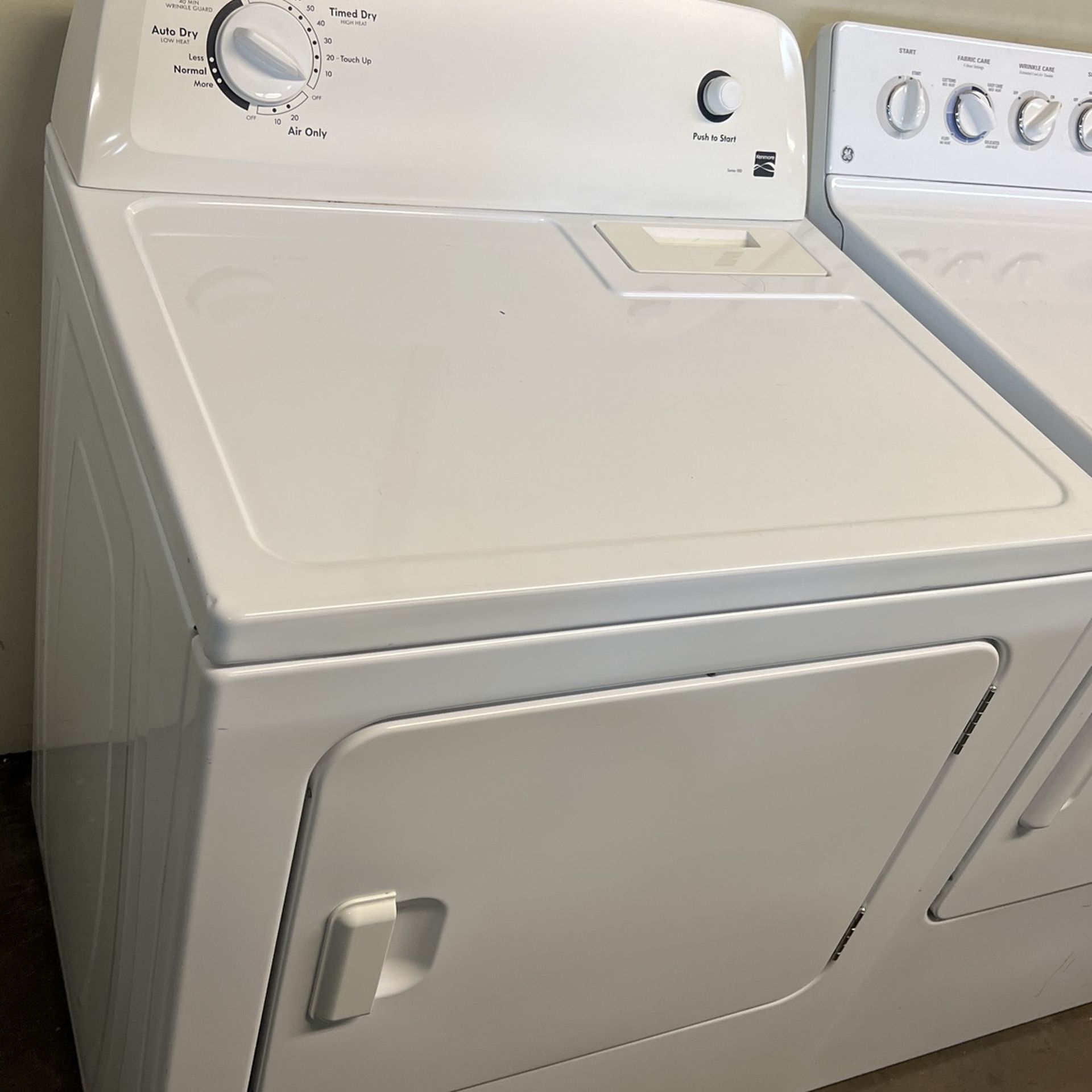 Kenmore Heavy Duty Gas Dryer In White