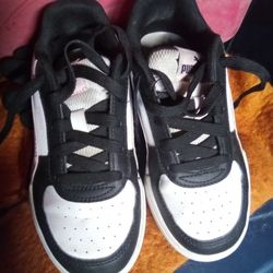 Puma Child Size 1