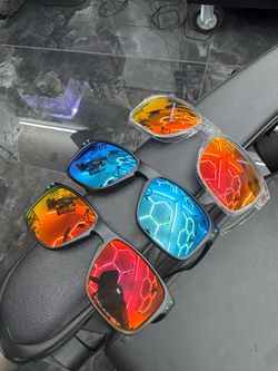 Men’s Oakley sunglasses