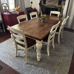 Dining Room Table And Chairs 