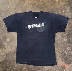 Vintage 2000’s Etnies Graphic Logo T-Shirt