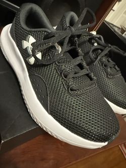 Under Amour Size 7