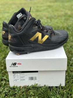 New Balance Metal Cleats