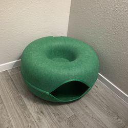 Cattasaurus Cat Cave