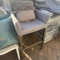 4 Bar Stools