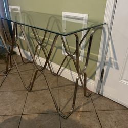 glass table 