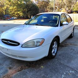 2003 Ford Taurus