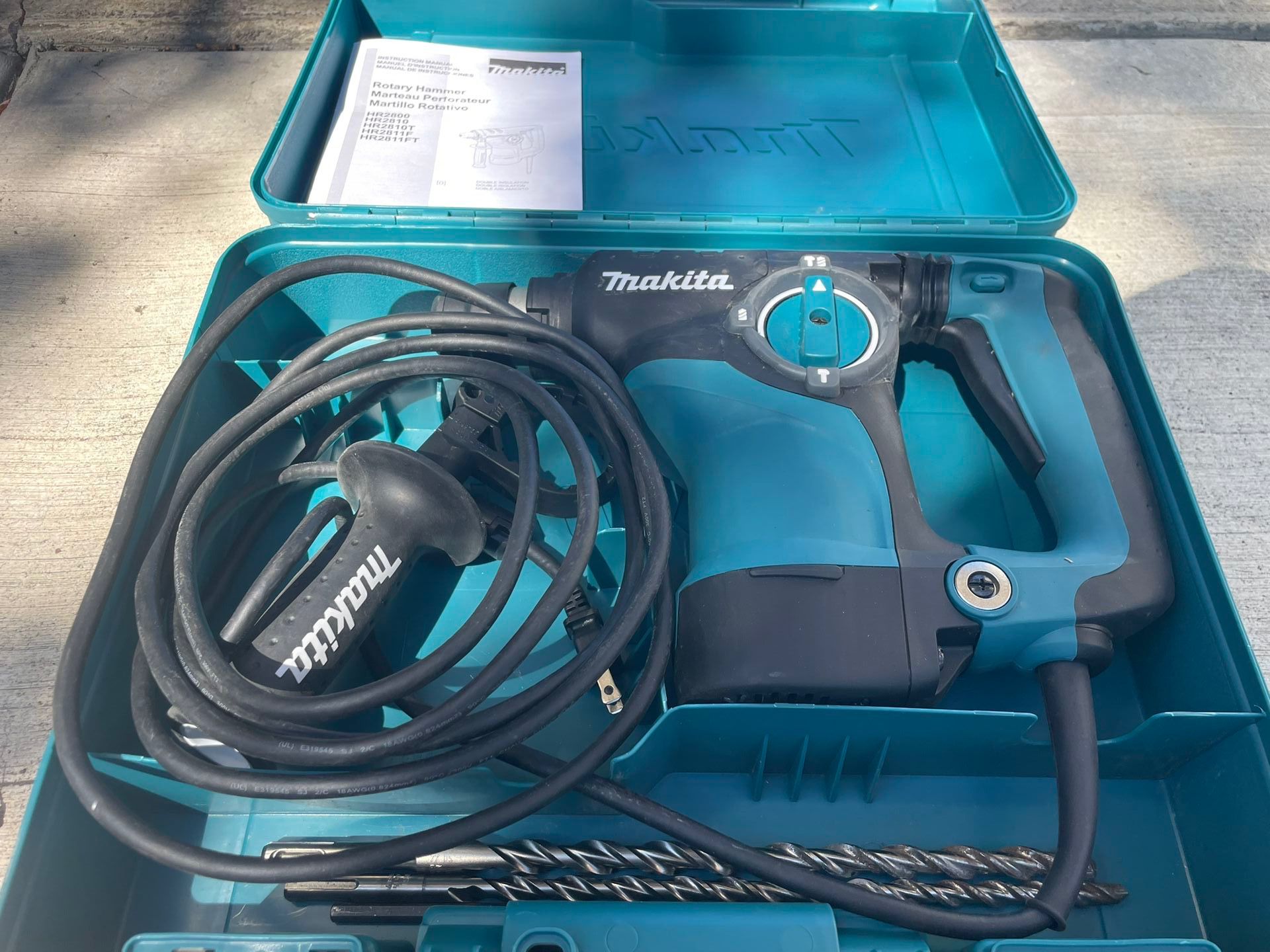 Makita HR2811F Concrete Rotary Hammer Drill