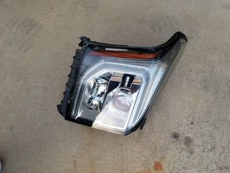 2016 gmc Yukon headlights