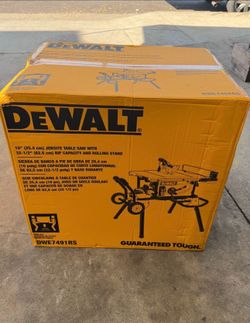 DEWALT 15 Amp Corded 10 in. Job Site Table Saw with Rolling Stand