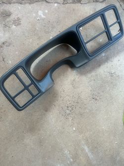Silverado Yukon dash bezel 99-06 Tahoe Suburban