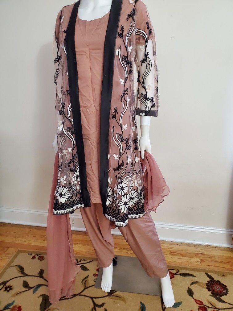 Pakistani Shalwar Kameez Embroidery Gown