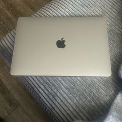 Apple MacBook Air 2020 Model 