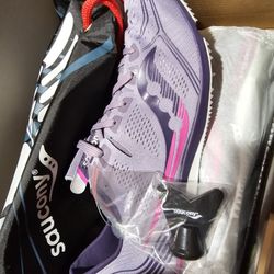 Saucony Women's Endorphin 3 Track and Field Shoe
S19070-2