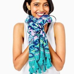 Lilly Pulitzer Resort Scarf High Tide Navy Shes Got Sol 007047 Wrap Beach Cover
