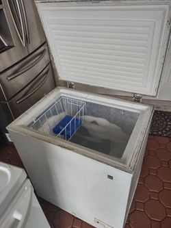 Chest freezer