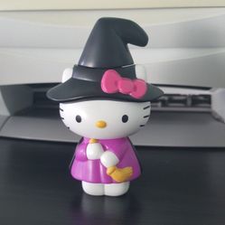 Hello Kitty Figurine  ( Collection )