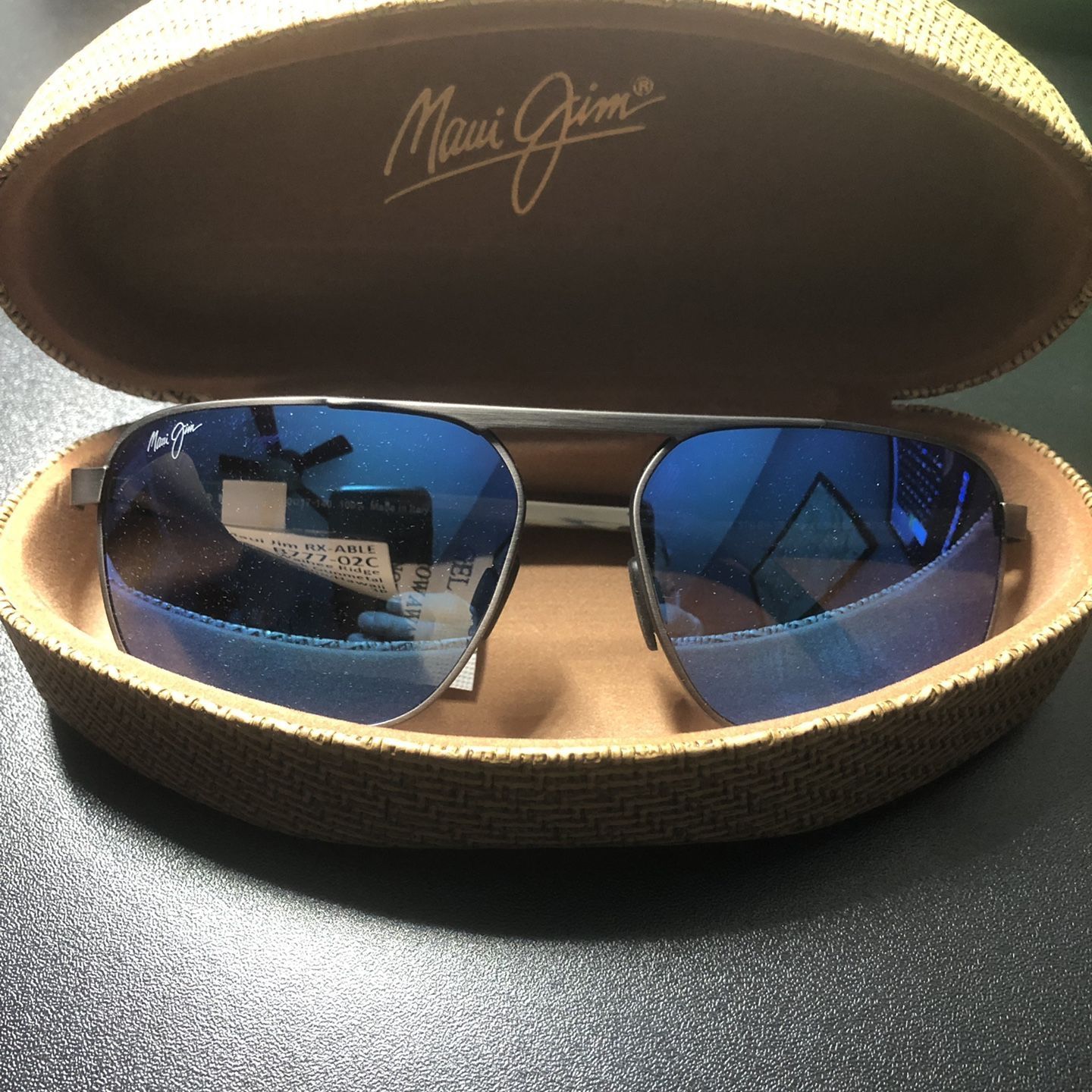 New Maui Jim sunglasses with case and cloth. Never worn, and  display picture 1