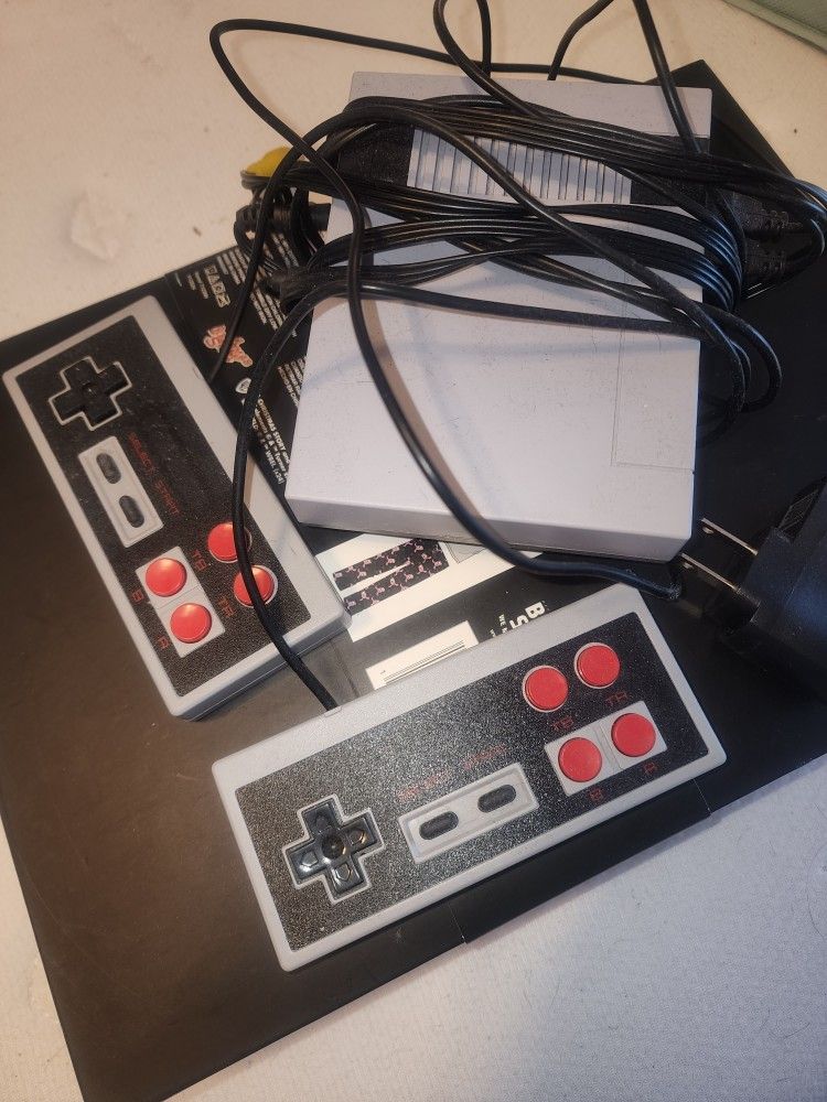 Retro Game Console