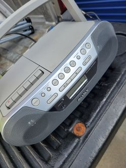 Radio and cassette and cd Sony