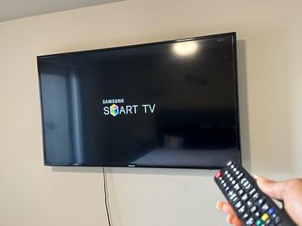 55’ SMART TV GREAT CONDITION