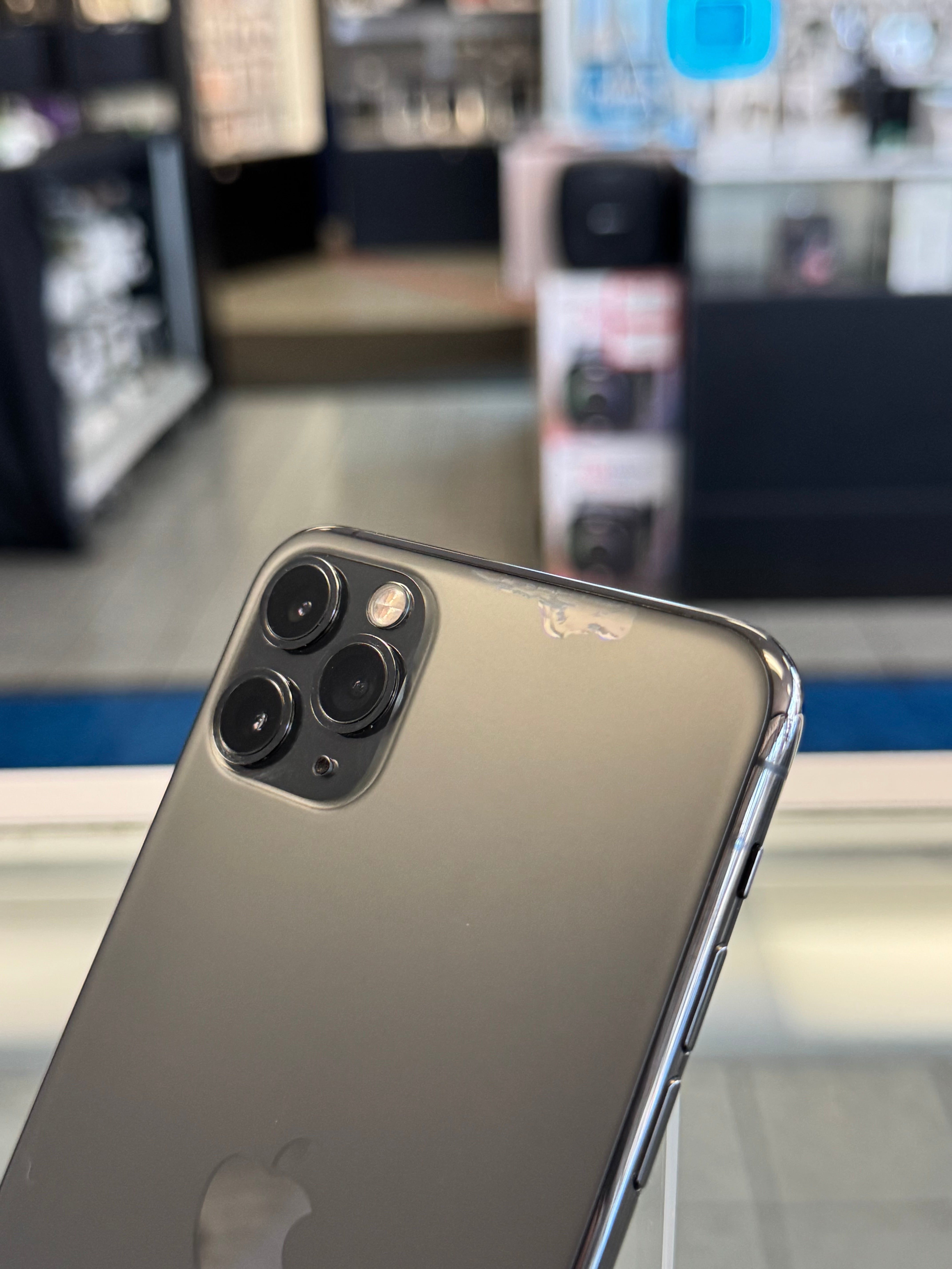iPhone 11 Pro Max 512GB Silver ⁄White Excellent Grade 100% Battery 