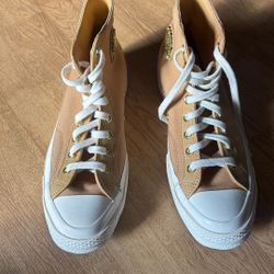 Chuck Taylor Converse