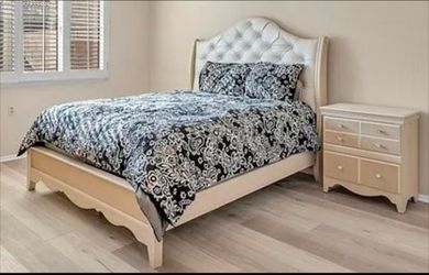 Queen Size Bedroom Set