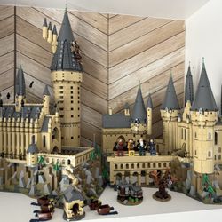 Lego Harry Potter Hogwarts Castle COMPLETE with Box And Manuals 71043