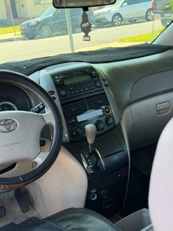 2006 Toyota Sienna $3800