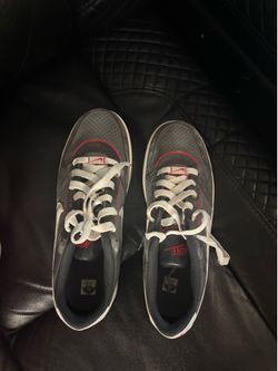 Size 9 barrel sneakers