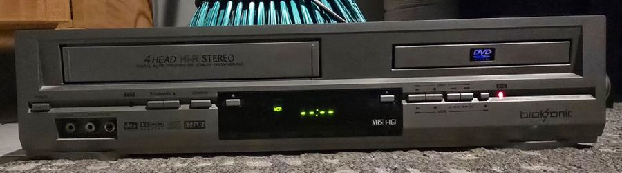 Broksonic DVCR-810 DVD Player Video Cassette Recorder Player VCR Combo Unit