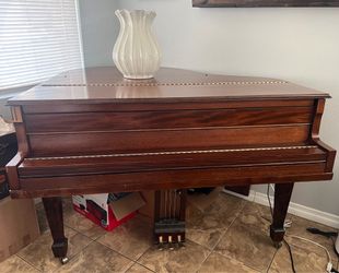 Wurlitzer grand piano