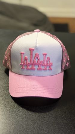 GORRA Blanca/Rosa “LA LA” aesthetic fashion edition