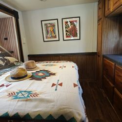 Motorhome RV Low Mileage Fully Renovated 