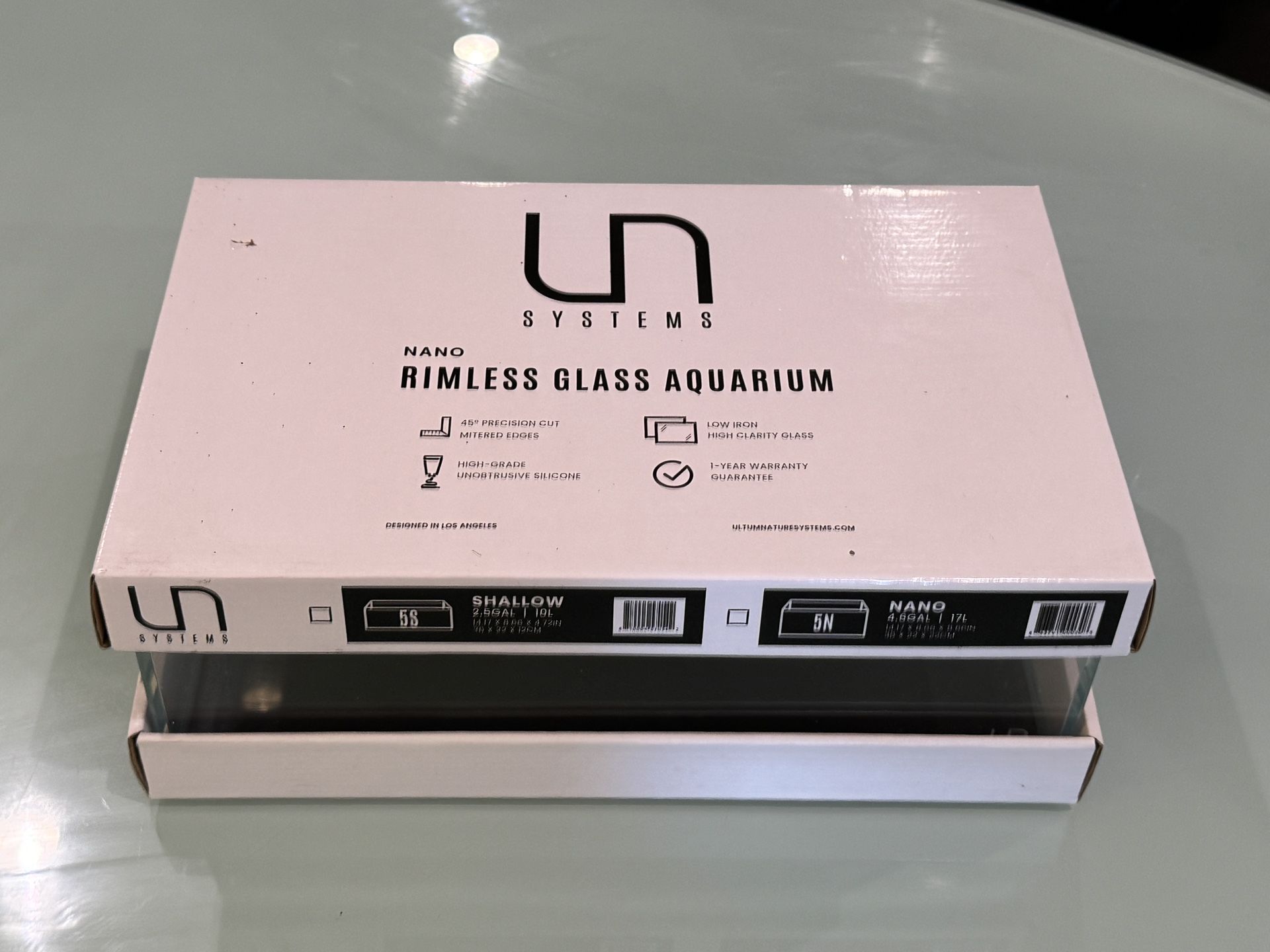 Brand New 2.5 Gallon Ultum Nature Systems Rimless Fish Tank