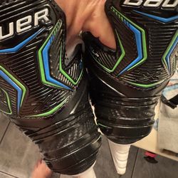 Youth hockey skates