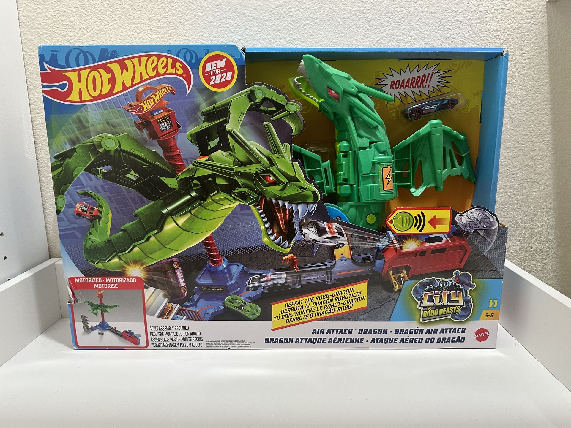 Brand New Hot Wheels Air Attack Dragon Track Set Motorized Robo Dragon with 1:63 Toy Car