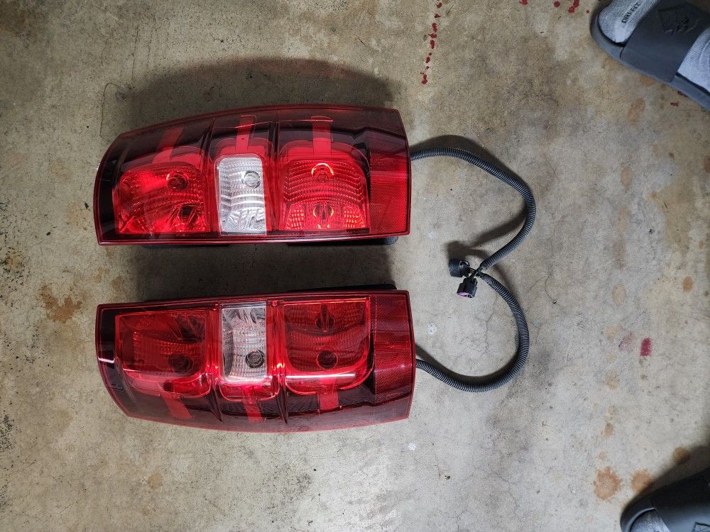 2007-2014 Chevy Tahoe Tail lights