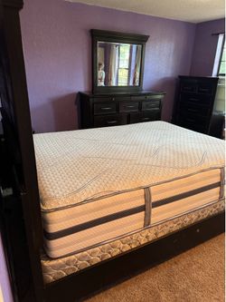 Queen beautyrest hybrid mattress and Brentwood bedroom set