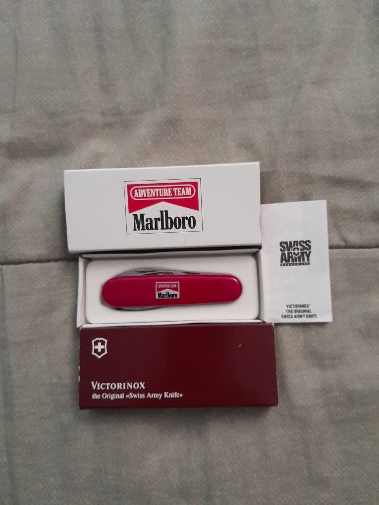 VINTAGE MARLBORO SWISS ARMY KNIFE