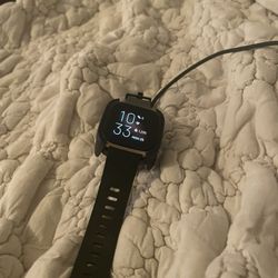 Fit Bit Versa 2