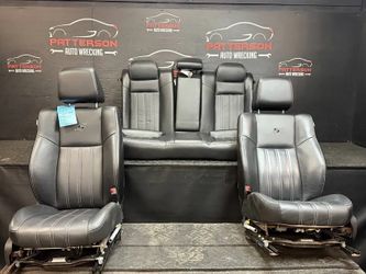 Chrysler seats 300s