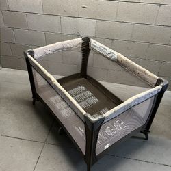 Baby playpen