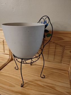 2 Planter Pot With Metal Stand 