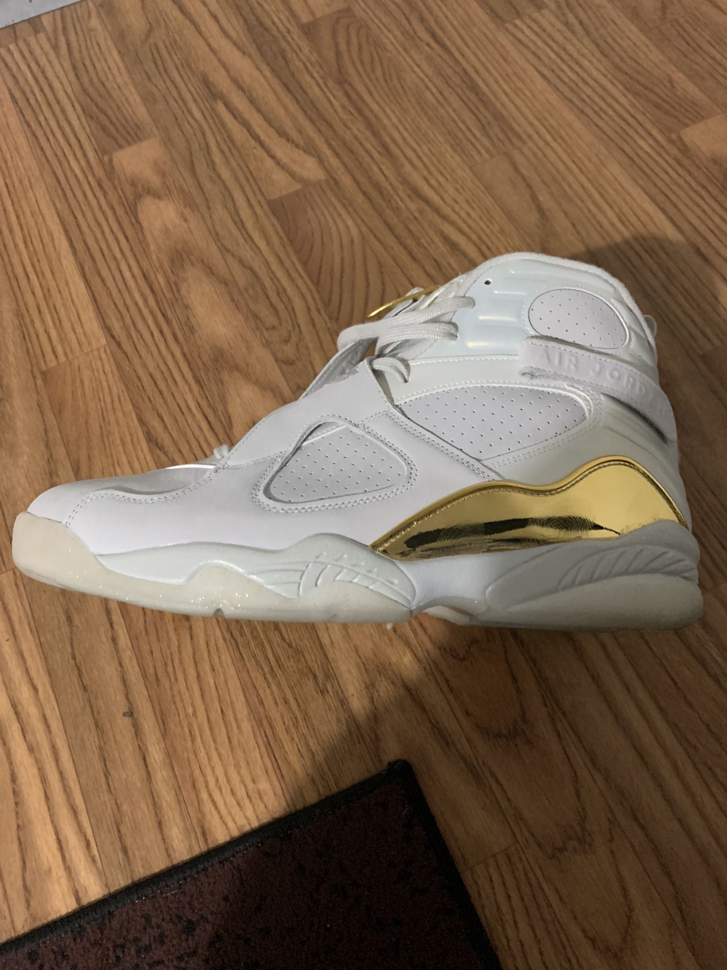 Champagne Jordan 8s
