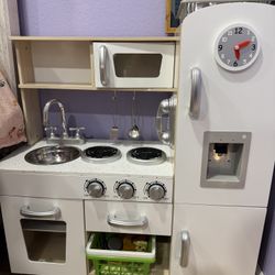 Costway Vintage Play Kitchen 