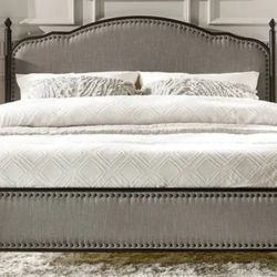 Farmhouse Queen Size Nail Head Trim Buttons Metal Platform Bed Linen Upholstered Bed Frame Modern Chic Cama Furniture Queen size bed Recamara Girls